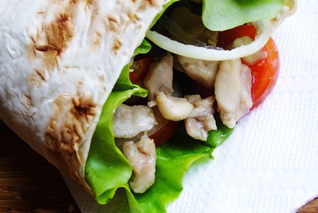 Шаурма с индейкой и овощами