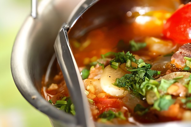 Щи рыбные с орехами