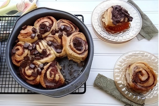 Шоколадные булочки с корицей