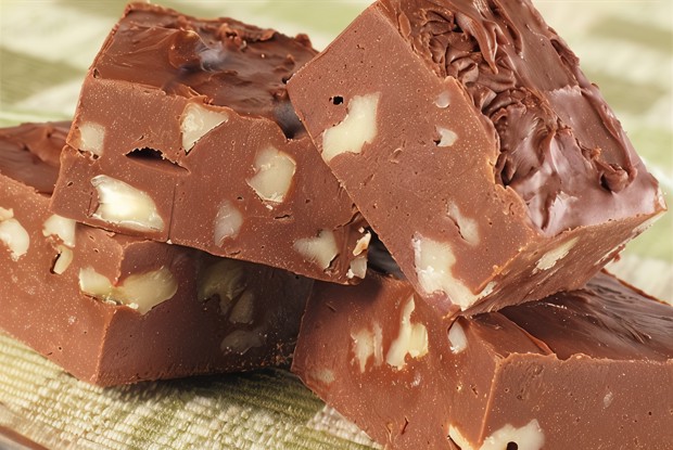 Шоколадные конфеты с орехами