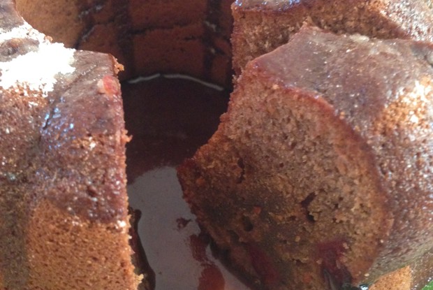 Шоколадный кекс с изюмом