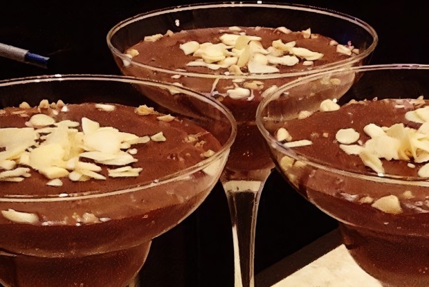 Шоколадный мусс с фундуком