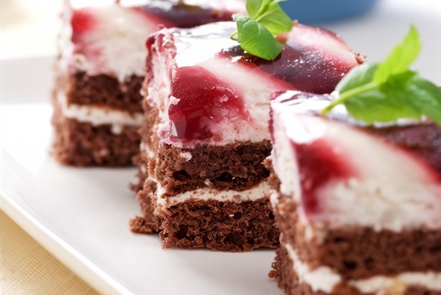 Шоколадный торт с кофе
