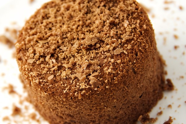 Шоколадный торт с миндальным печеньем амаретти