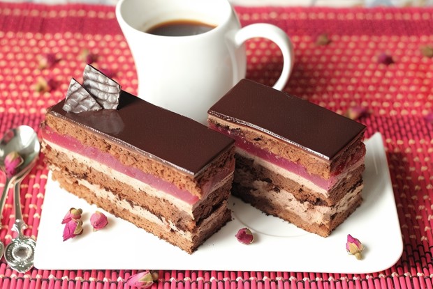 Шоколадно-малиновые пирожные