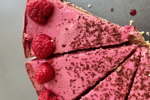 Шоколадно-малиновый а-ля чизкейк на греческом йогурте