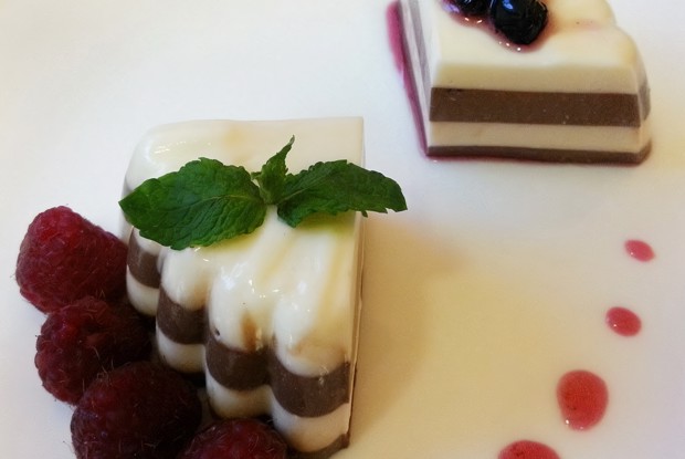 Шоколадно-ванильная панна-котта