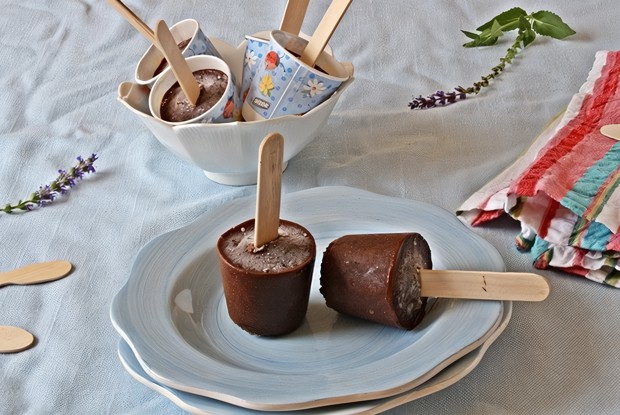 Шоколадное мороженое с цукини без сахара