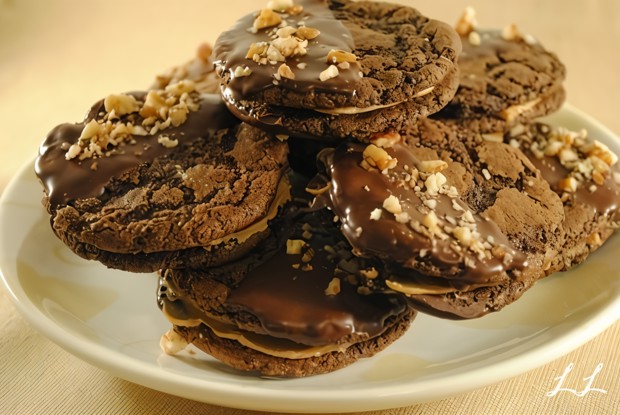 Шоколадное печенье-сэндвичи с арахисовым маслом