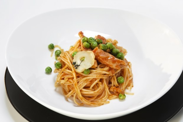 Спагетти со свининой в томатном соусе