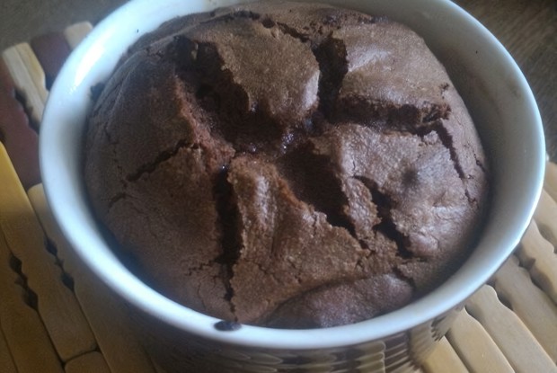 Шоколадный фондан с корицей и коньяком