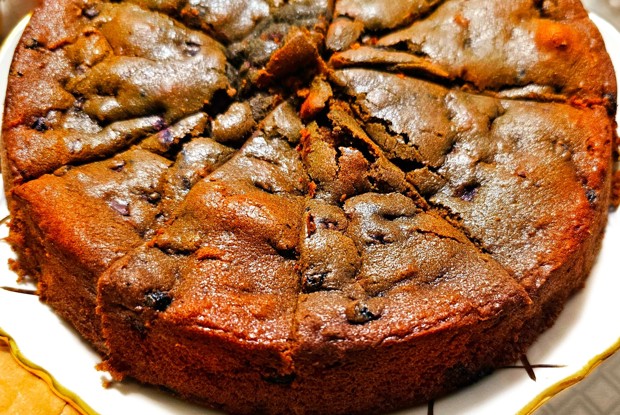 Шоколадный кекс с черникой