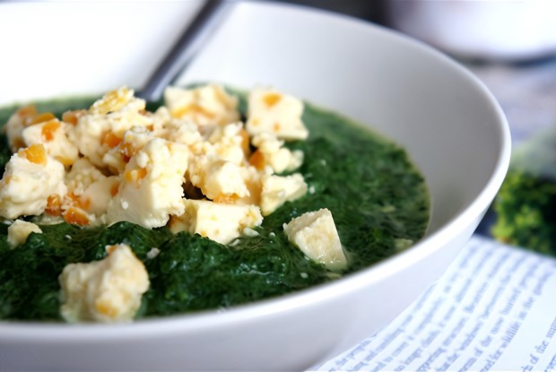 Шпинат с гренками