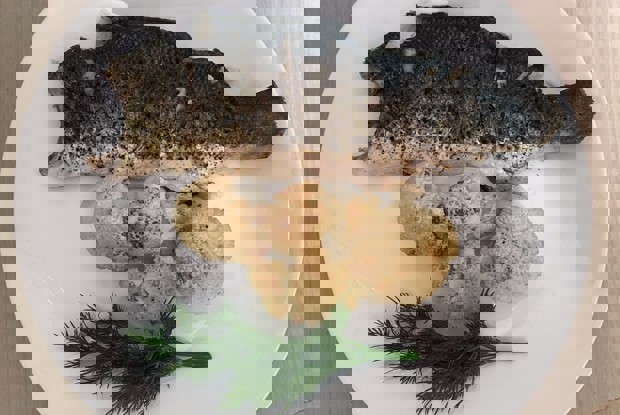 Сибас с цветной капустой запеченный в духовке