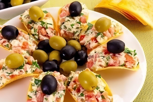 Сырная закуска на чипсах