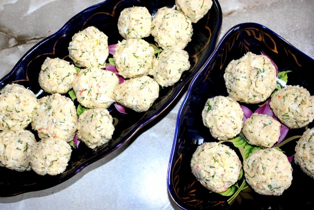 Сырные шарики с крабовыми палочками