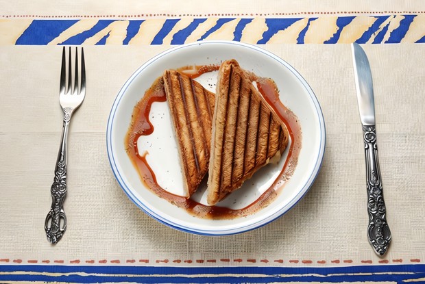 Сырные сэндвичи с карамелизованными яблоками на гриле