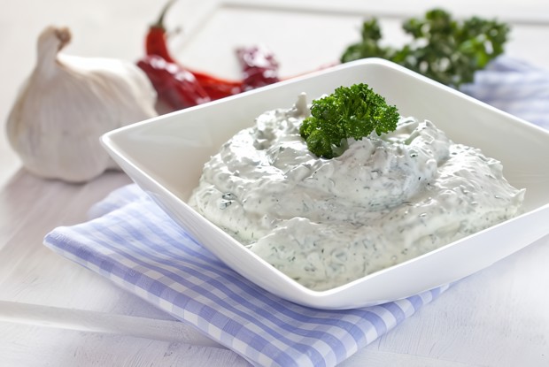 Сырный дип с зеленью