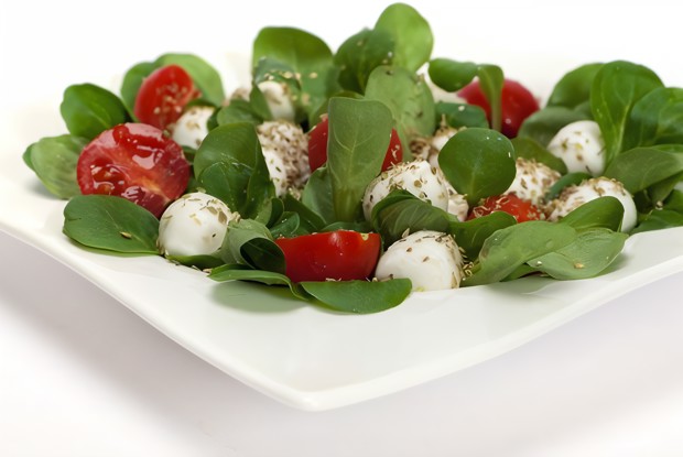 Сырный салат с острова Капри