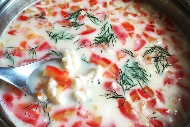 Сырный суп с креветками и болгарским перцем