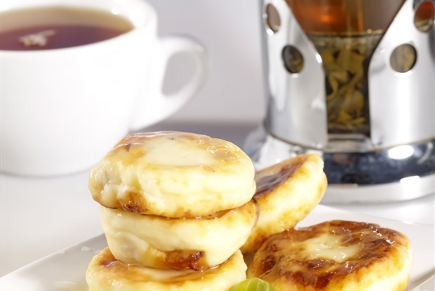 Сырники с яблоками и сухофруктами