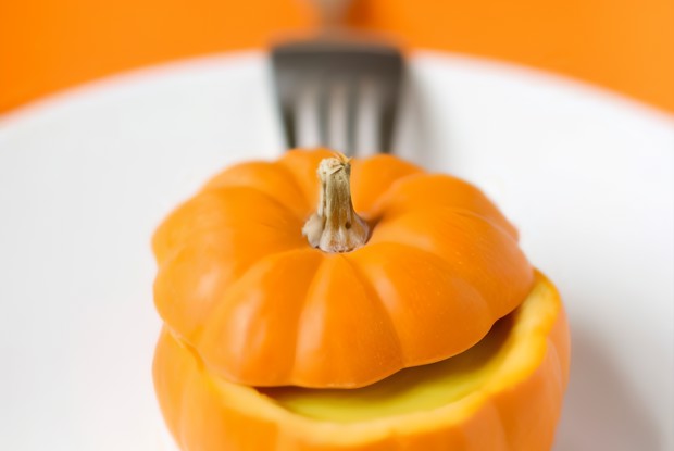 Сырное фондю в тыкве