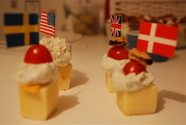 Сырное канапе с мидиями