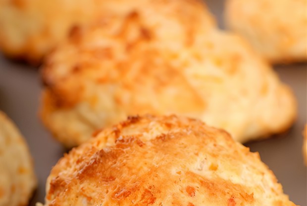Сырное печенье с лимонной цедрой
