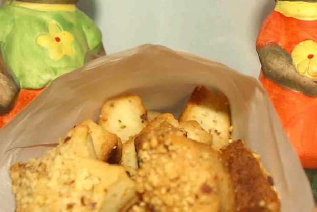 Сырное печенье с миндалем