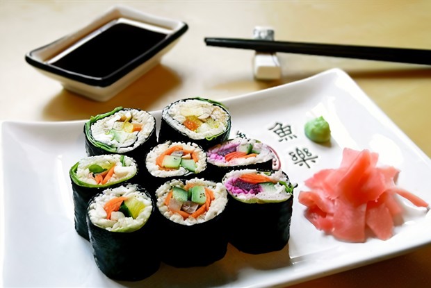 Сыроедческие роллы с грибами