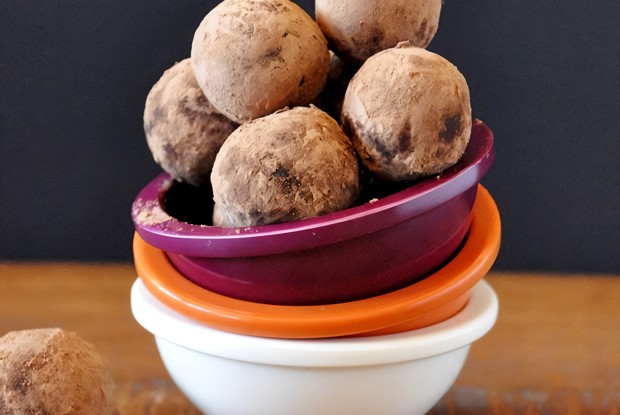 Сыроедческие трюфели с миндалем