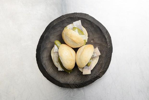 Сэндвич с селедкой