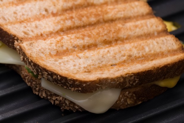 Сэндвичи с грибами и моцареллой