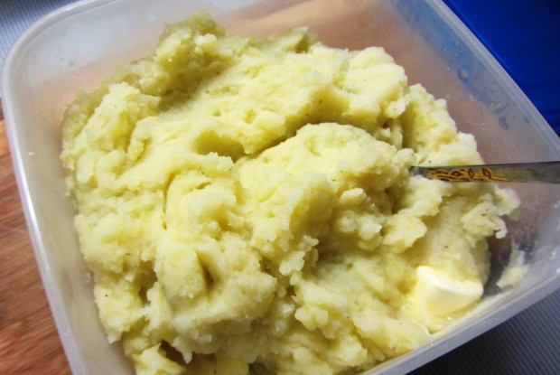 Скордалья (Картофельное пюре с чесноком)