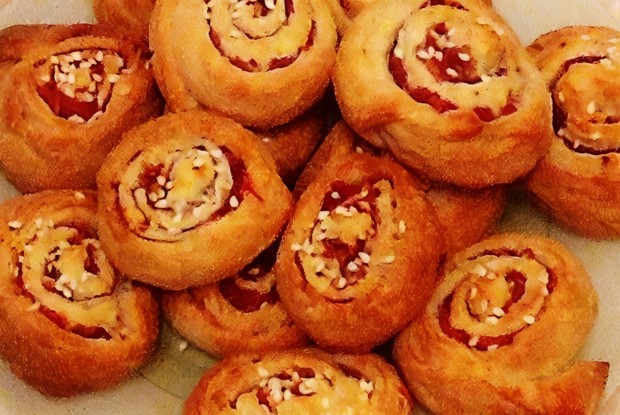 Сладкие булочки с ветчиной