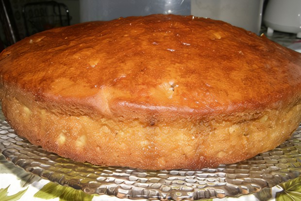 Сладкий пирог с орехами и клюквой