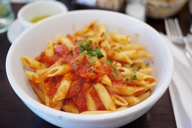 Сливочная томатная паста с чесноком