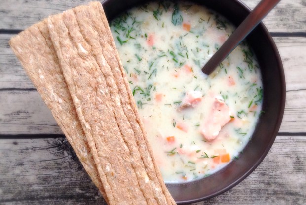 Сливочная уха с двумя видами рыбы