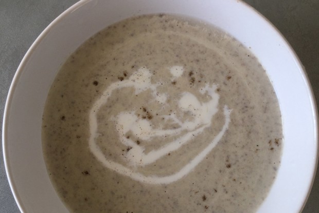 Сливочный крем-суп из шампиньонов и картофеля