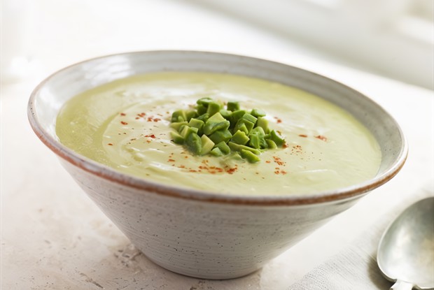 Сливочный суп из авокадо и кокоса