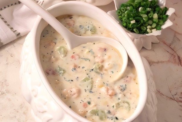 Сливочный суп из устриц с ржаным хлебом