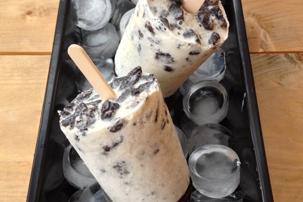 Сливочное мороженое с печеньем