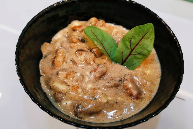 Сливочные мидии с моцареллой