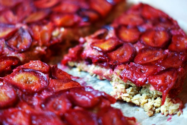 Сливовый крамбл