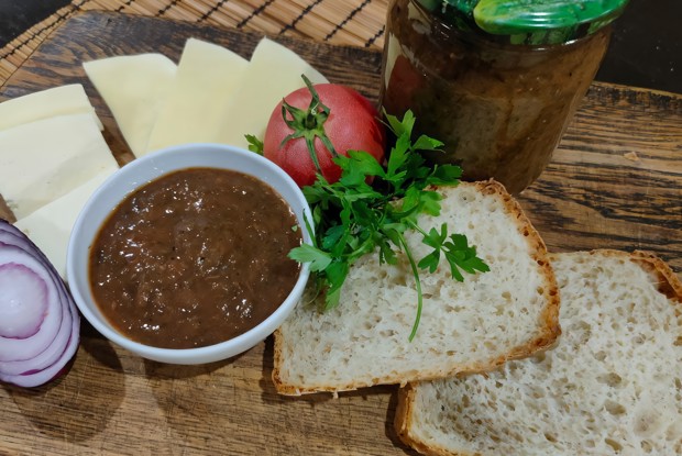 Сливовый соус с зеленью (как ткемали)