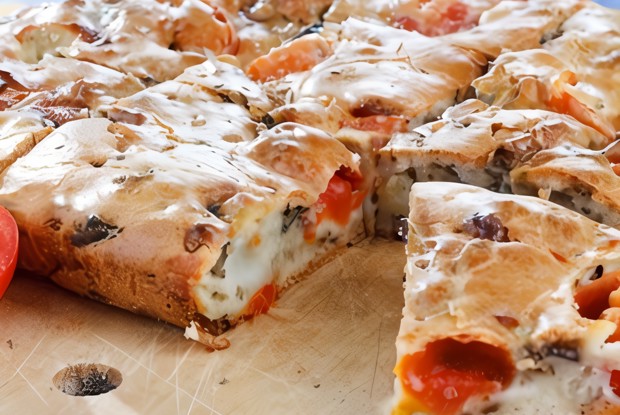 Слоеный рулет со сладким перцем