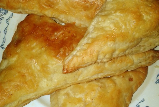 Слойки с курицей и сыром