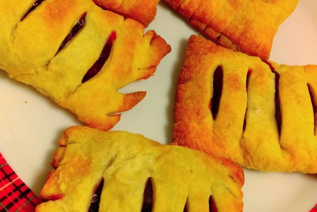 Слойки с тыквой, яблоками и корицей