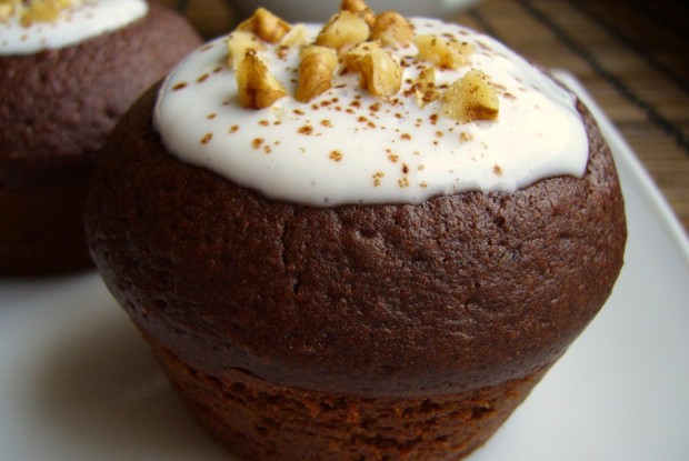 Сметанный шоколадный кекс в микроволновке