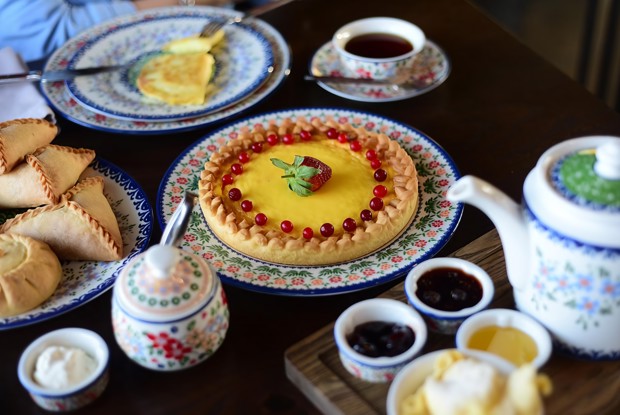 Сметанник с ягодами